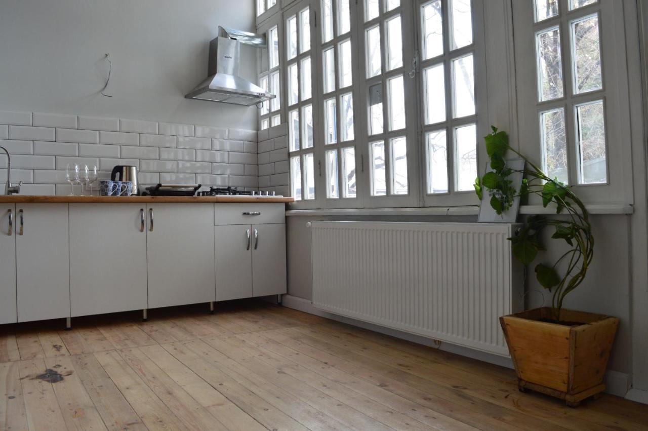 Woodmood Hostel تبليسي المظهر الخارجي الصورة