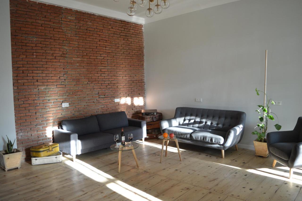 Woodmood Hostel تبليسي المظهر الخارجي الصورة